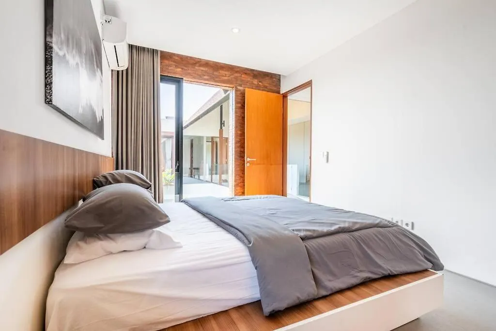 Serenity In Simplicity - 4Br Private Villa Canggu  Indonesia