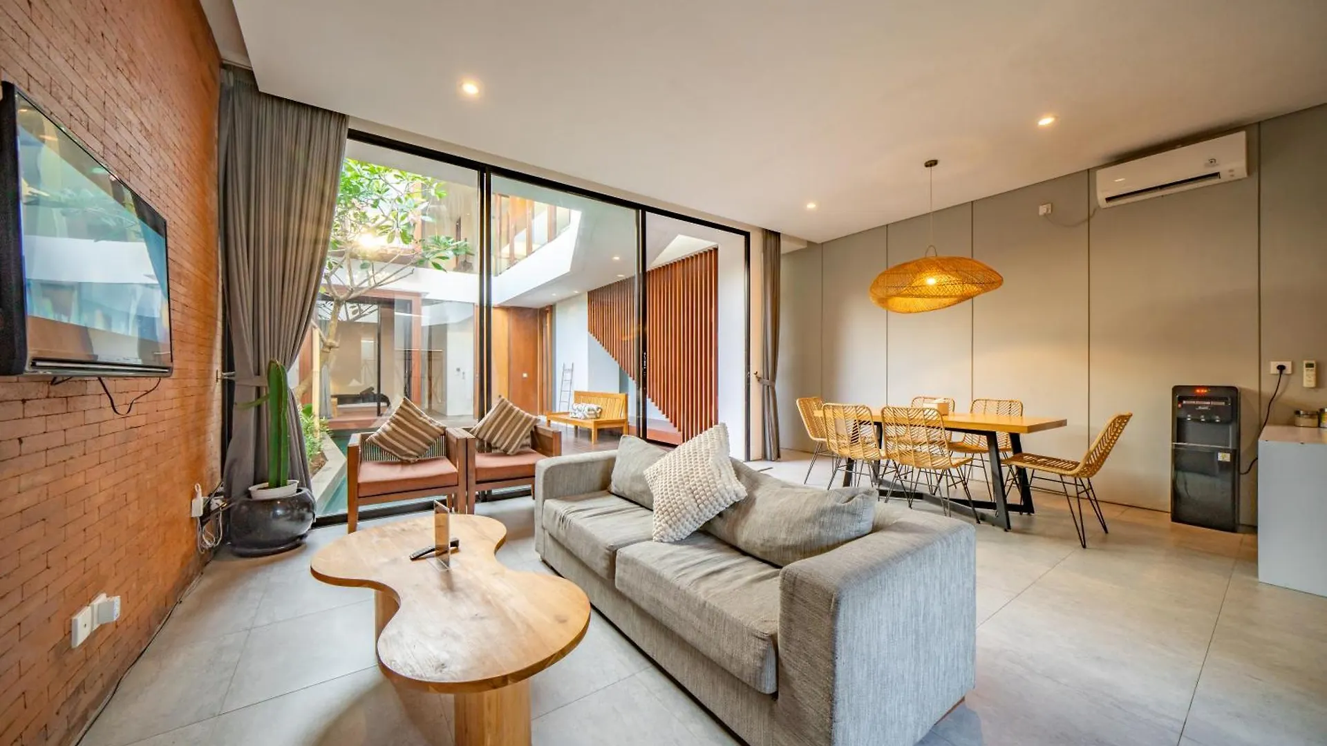 Serenity In Simplicity - 4Br Private Villa Canggu  Indonesia